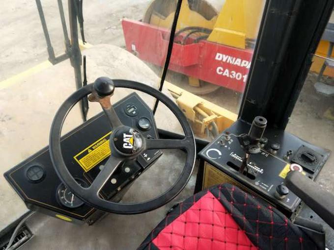 6.6L Displacement Caterpillar CS-583C Second Hand Road Roller 1