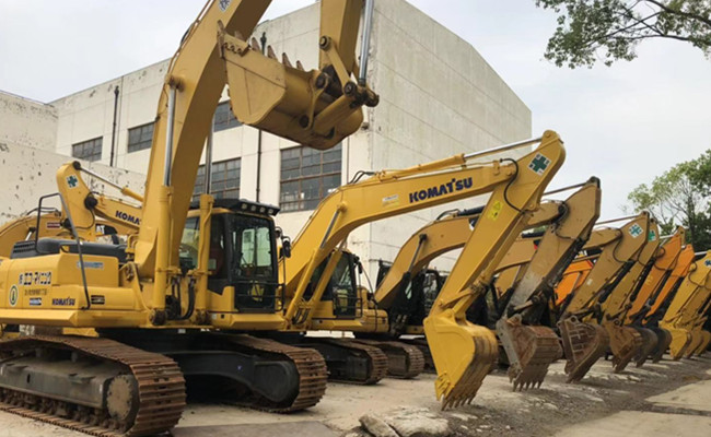 Max Digging Radius 9.09m 22000kgs PC220 Old Komatsu Excavators 0